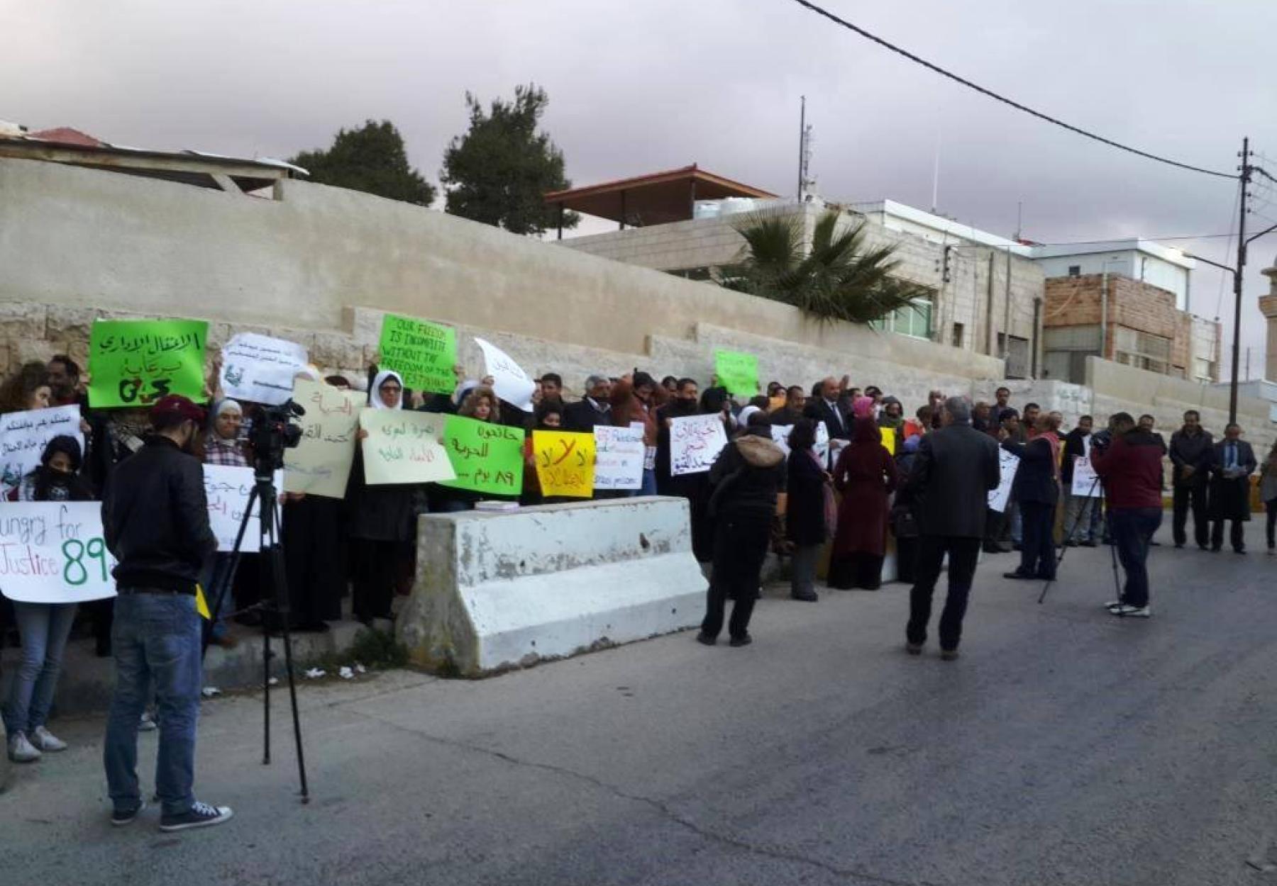 العربية و منظمات شريكة ينظمون حملة وطنية للدفاع عن الأسير الفلسطيني الصحفي محمد القيق