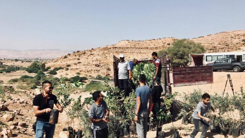 العربية ودهانات ناشونال يعززان الأمن الغذائي والمائي لعائلة المزارعة أم علي